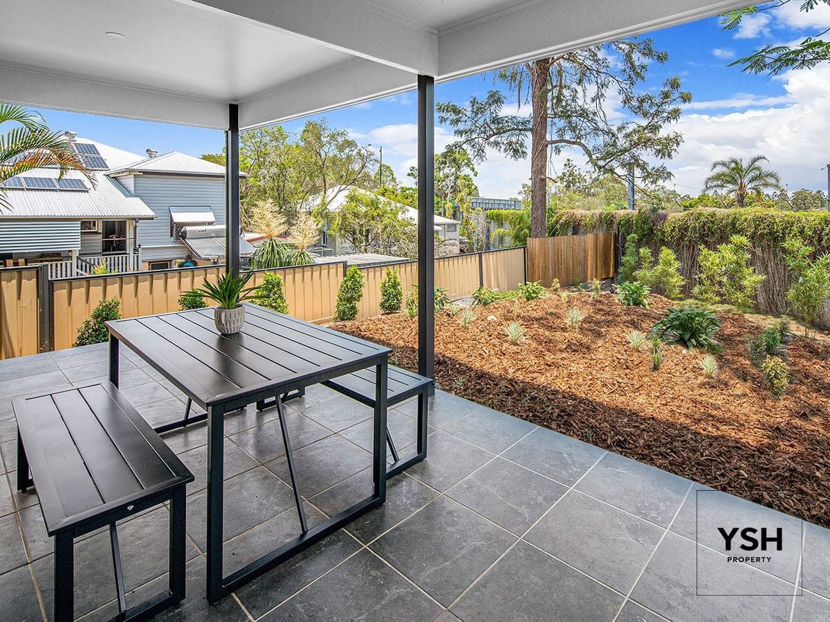 10 Nalder – Unit 1 – courtyard 10 Nalder Unit 1 courtyard