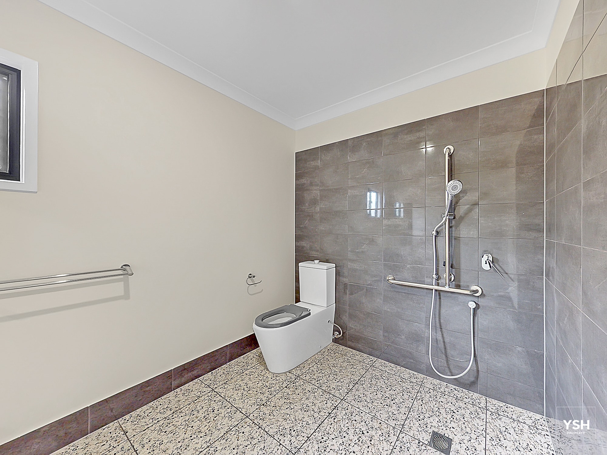 11-Craig-St-Room-1-09242024_182208 11 Craig St Room 1 09242024 182208