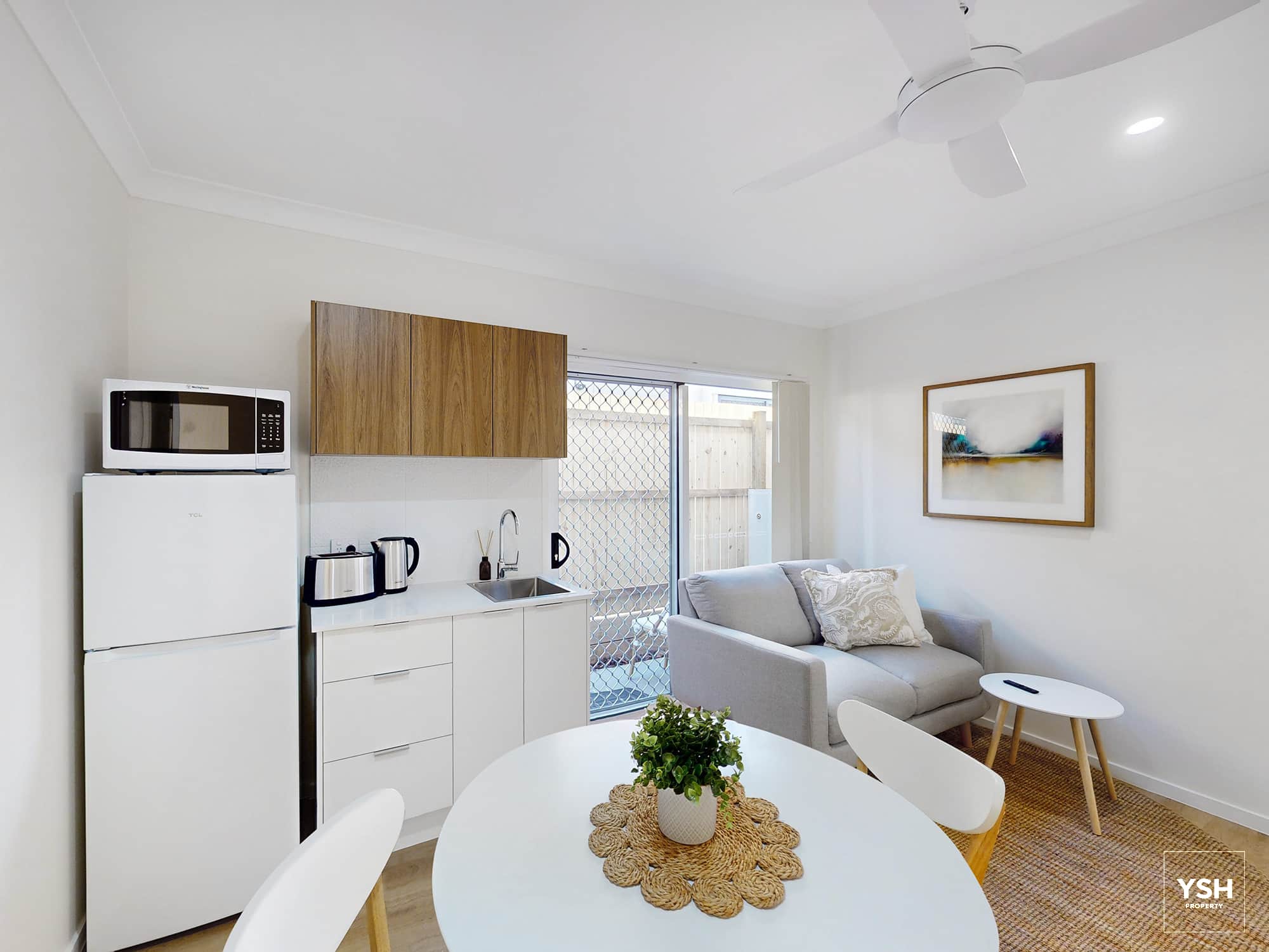 13-Craig-St-Room-1_retouched_watermarked (4) 13 Craig St Room 1 retouched watermarked 4