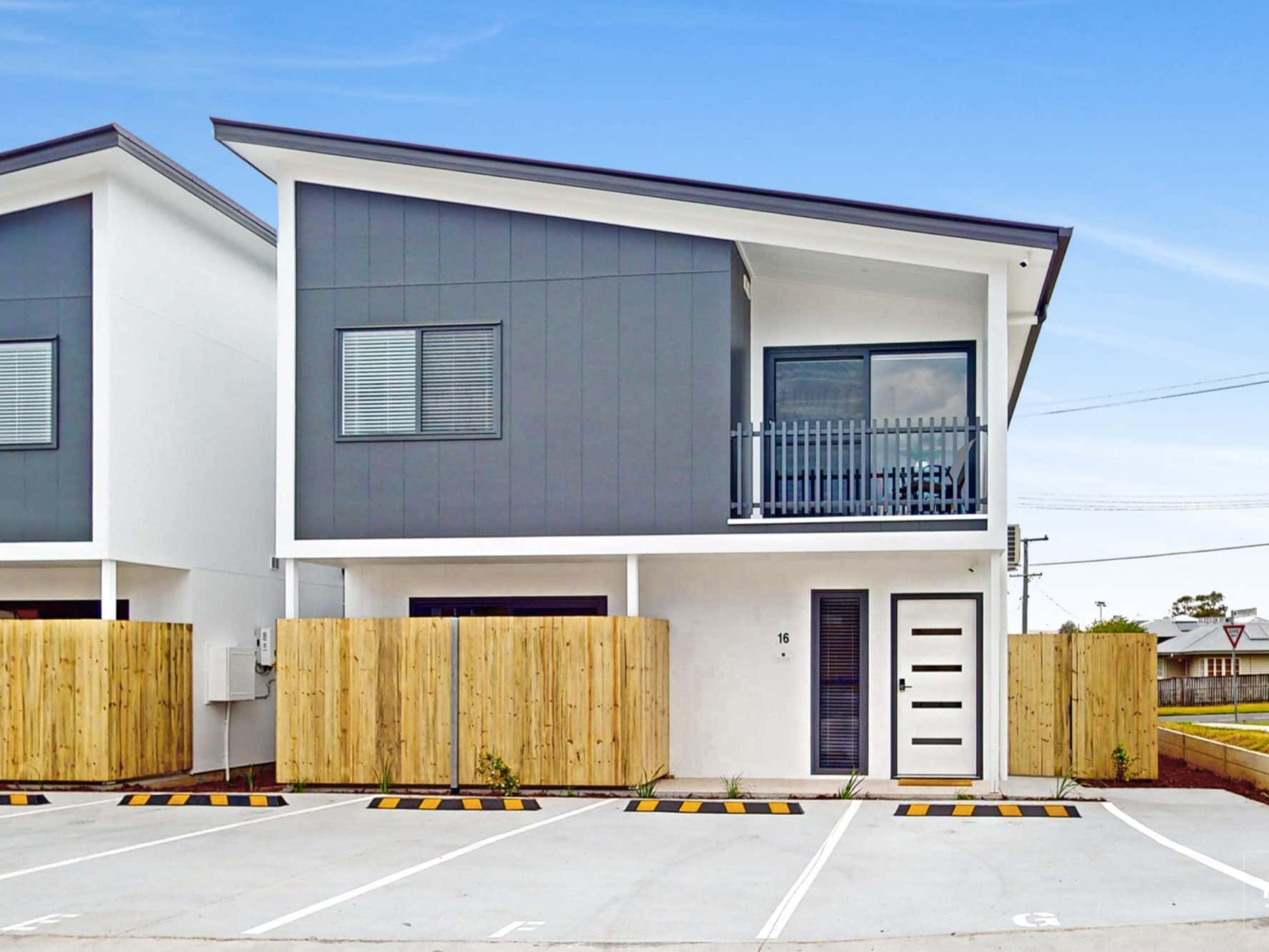 16 Gledson – MAIN 16 Gledson MAIN