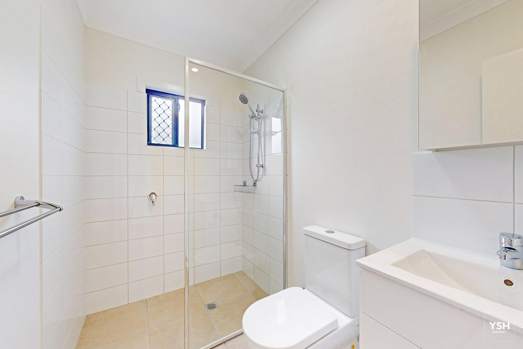 16 Gledson – room (2) 16 Gledson room 2