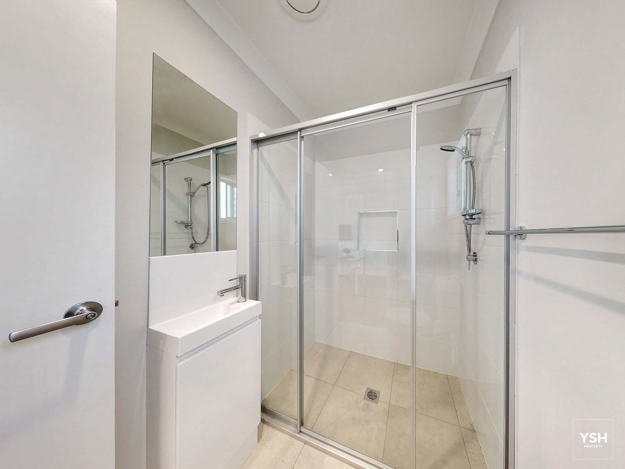 19 Pioneer – Unit 3 – bathroom 19 Pioneer Unit 3 bathroom