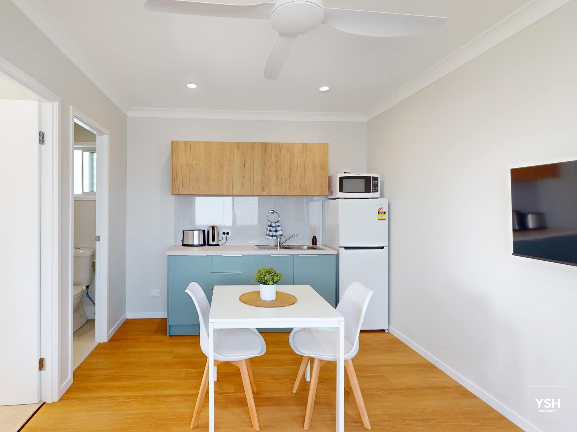 19 Pioneer – Unit 3 – dining 19 Pioneer Unit 3 dining