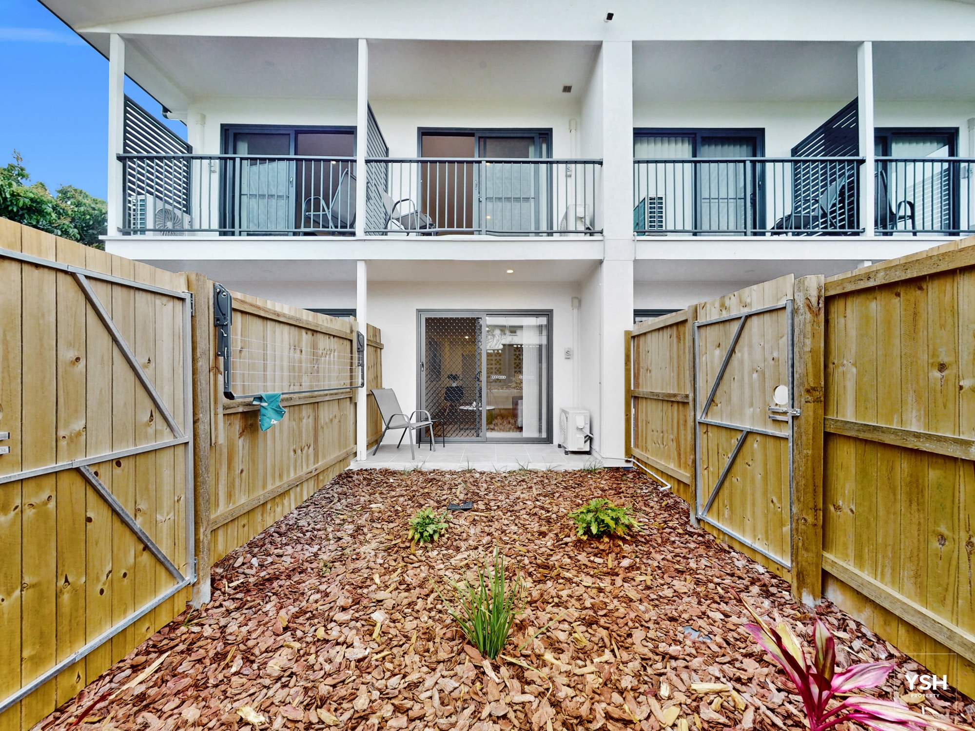 28A-Marnham-Street-Room-1-Backyard Balcon 28A Marnham Street Room 1 Backyard Balcon