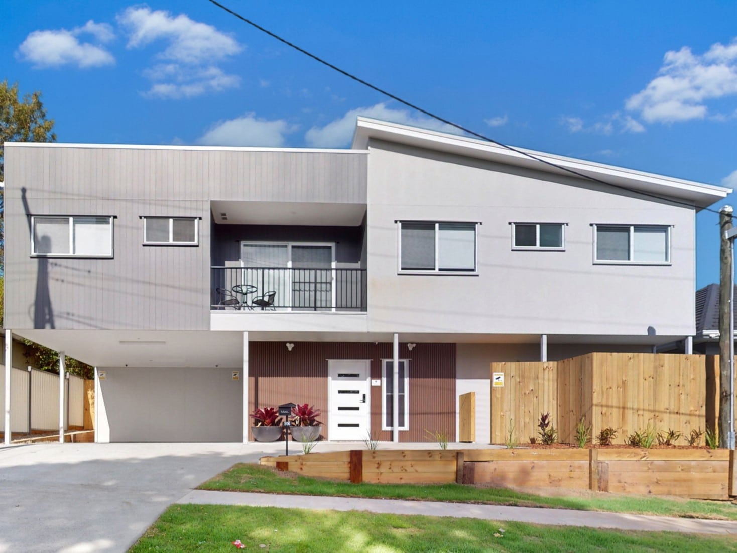 40 Dora – MAIN 40 Dora MAIN