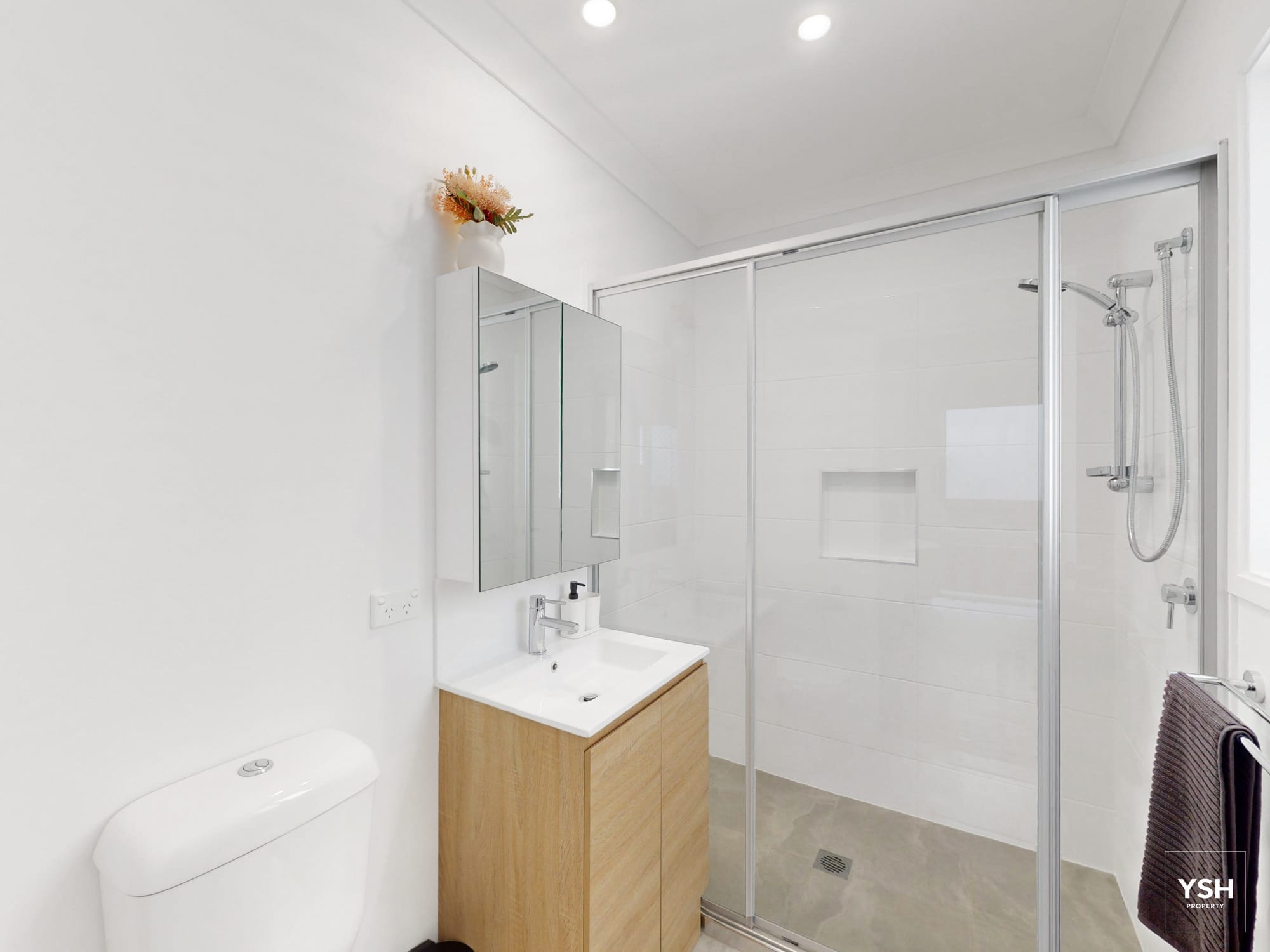 40 Dora – Unit 1 – Bathroom 40 Dora Unit 1 Bathroom