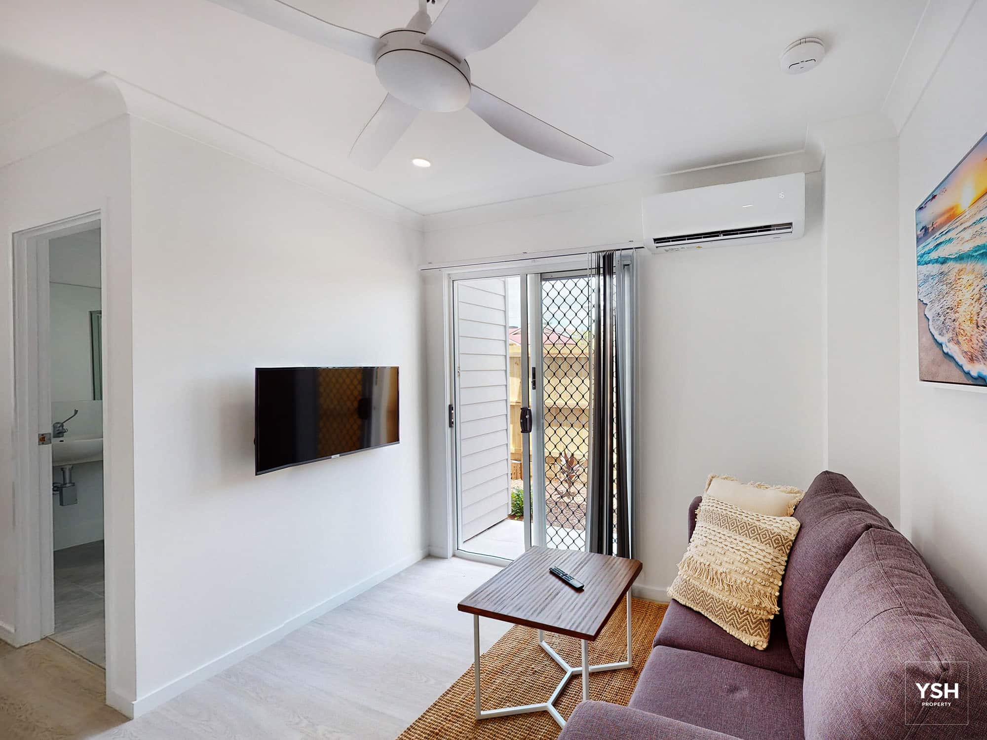 45 Amherst – Unit 1 – Livingroom 45 Amherst Unit 1 Livingroom