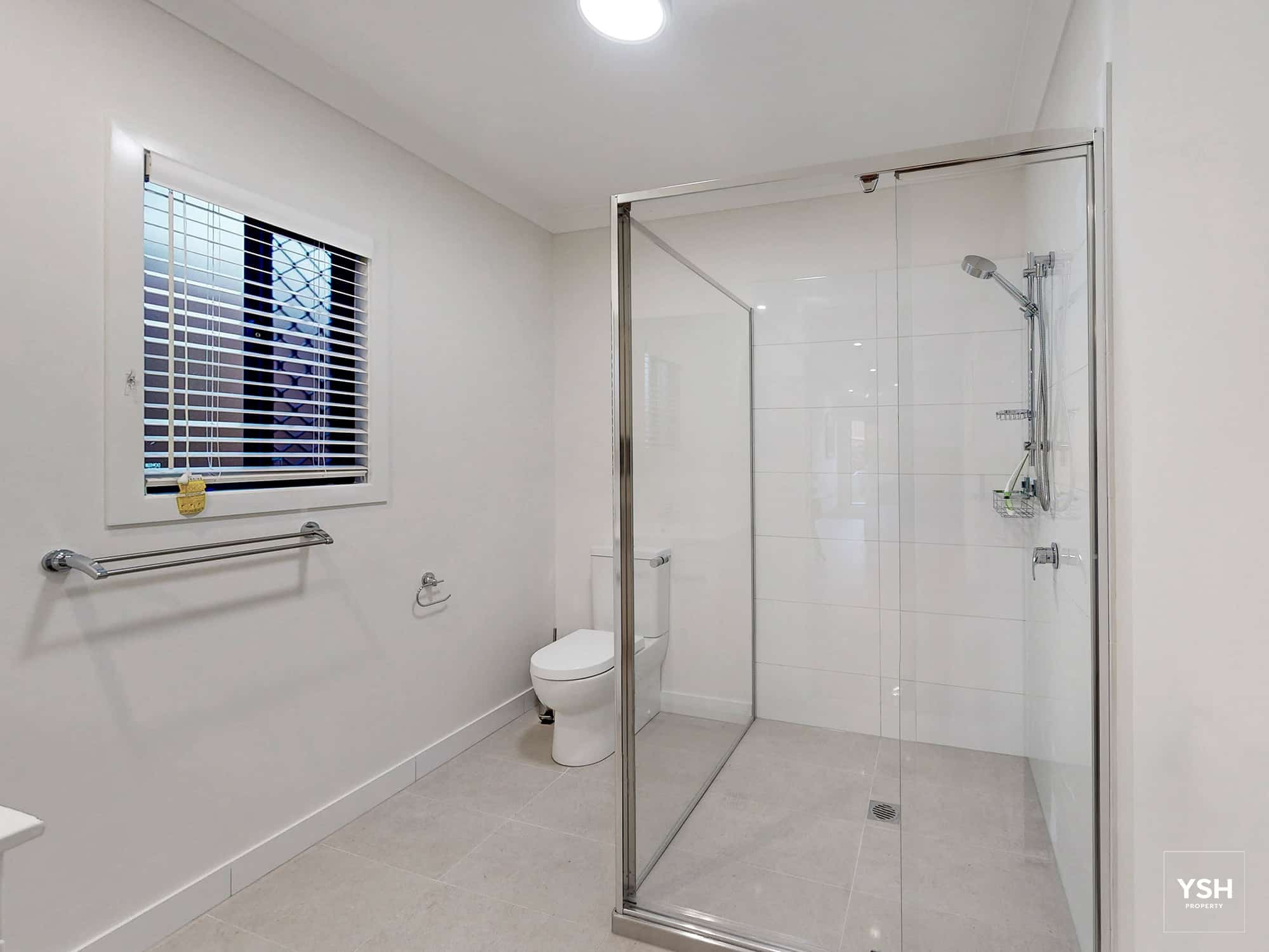 5 Tasman – Unit 1 – bathroom 5 Tasman Unit 1 bathroom