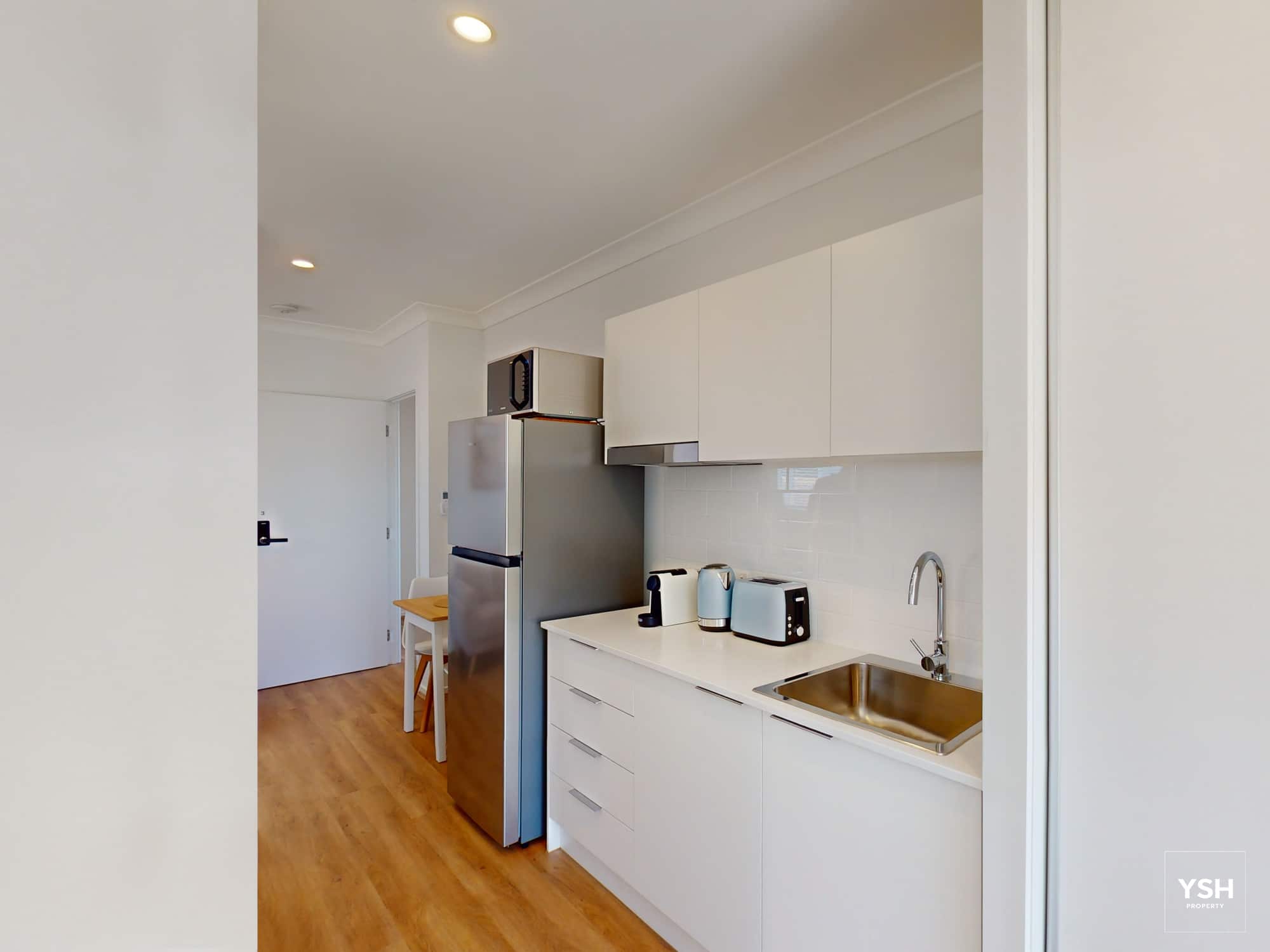 62 Besham – Unit 3 – Kitchenette 62 Besham Unit 3 Kitchenette