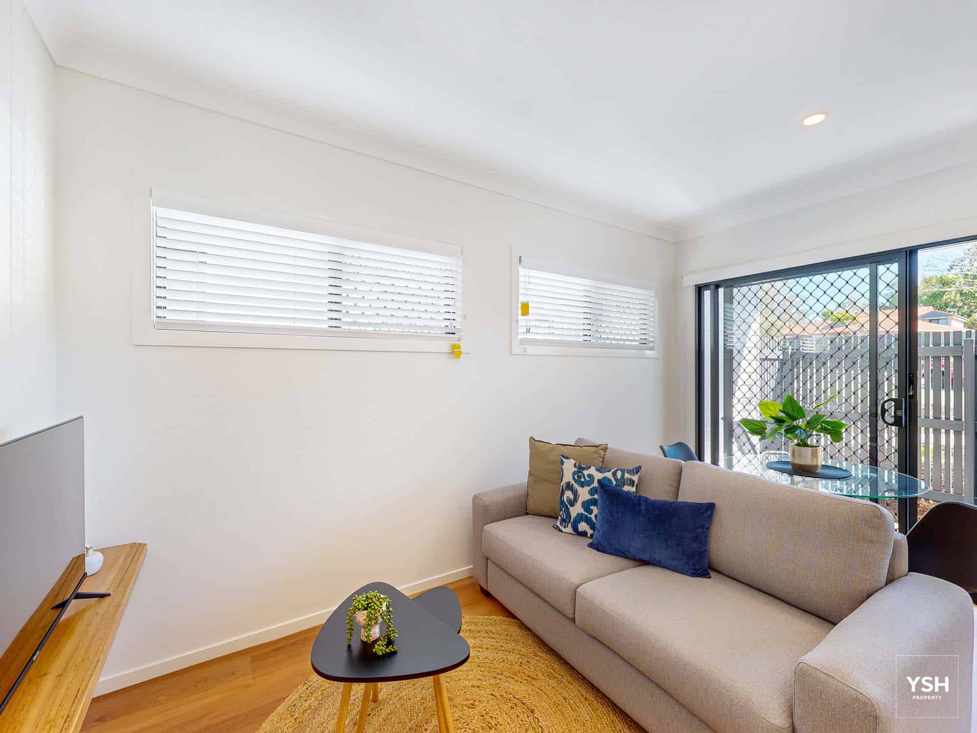 73 Winifred – Unit 1 – living 73 Winifred Unit 1 living