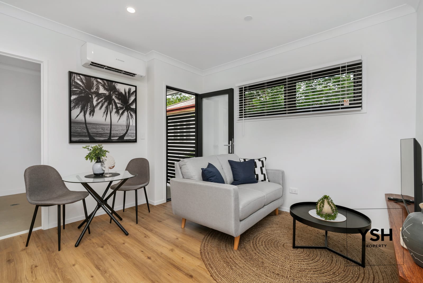 92 Sherwood – Unit 2 – living+dining 92 Sherwood Unit 2 livingdining